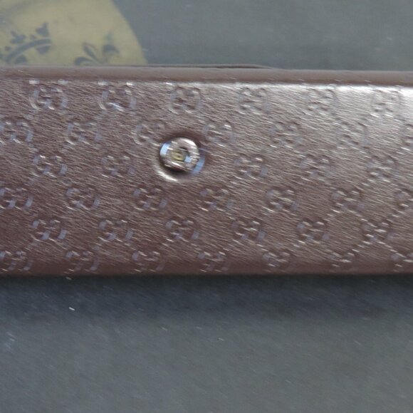 GUCCI Triangular Dark Brown Leather Embossed Logo Glasses Case w/Suede Lining main image 7